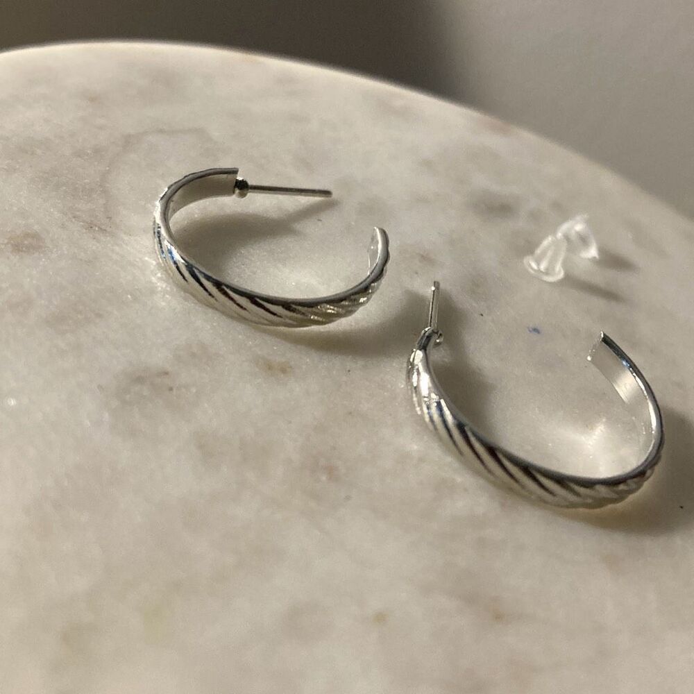 Hoop Earrings 12$